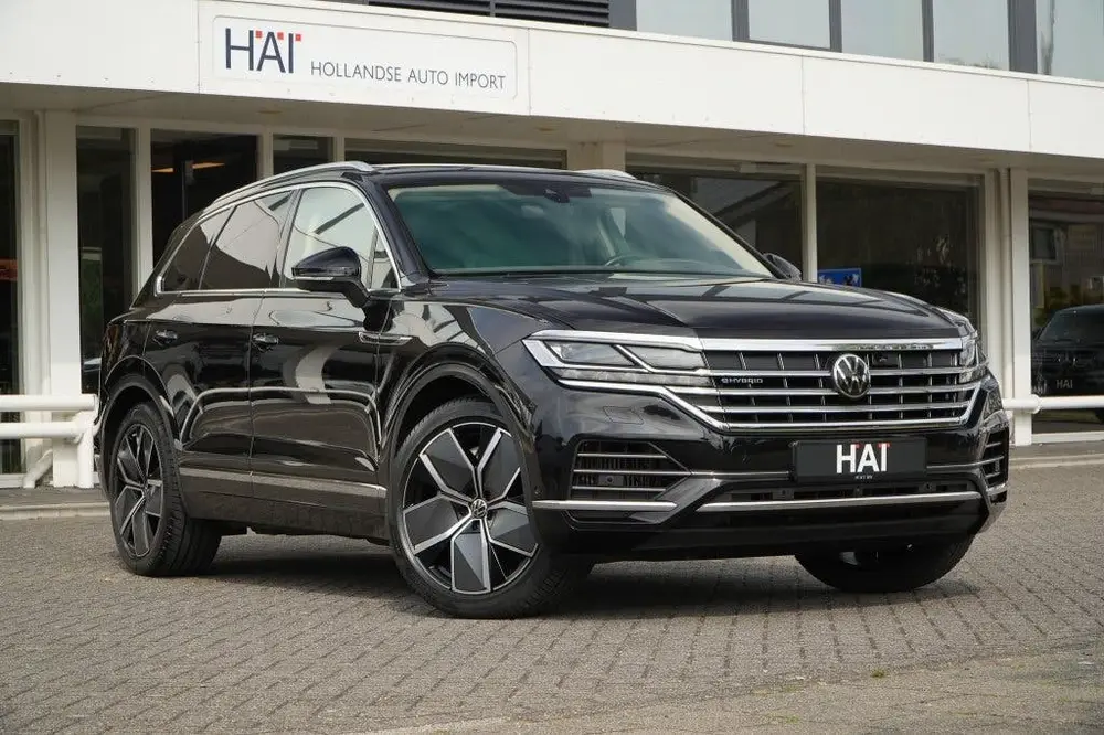 Volkswagen Touareg 3.0 TSi eHybrid 4M I Pano I ACC I Luchtve uit 2020