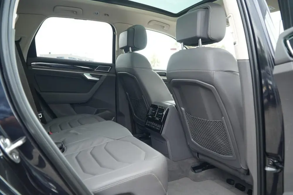 Volkswagen Touareg 3.0 TSi eHybrid 4M I Pano I ACC I Luchtve uit 2020, foto 12