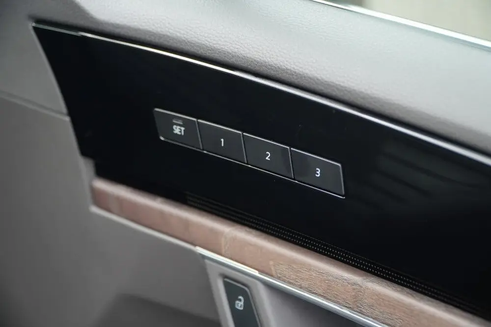Volkswagen Touareg 3.0 TSi eHybrid 4M I Pano I ACC I Luchtve uit 2020, foto 15