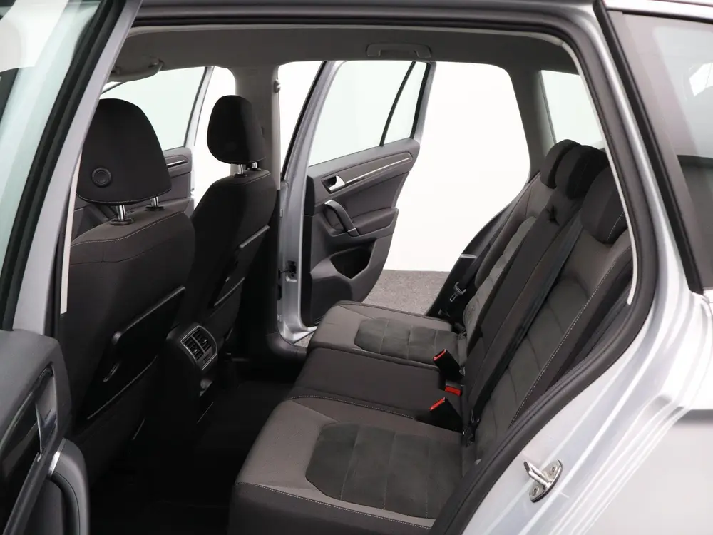 Volkswagen Golf Sportsvan 1.0 TSI Highline Edition | Navigat uit 2019, foto 12