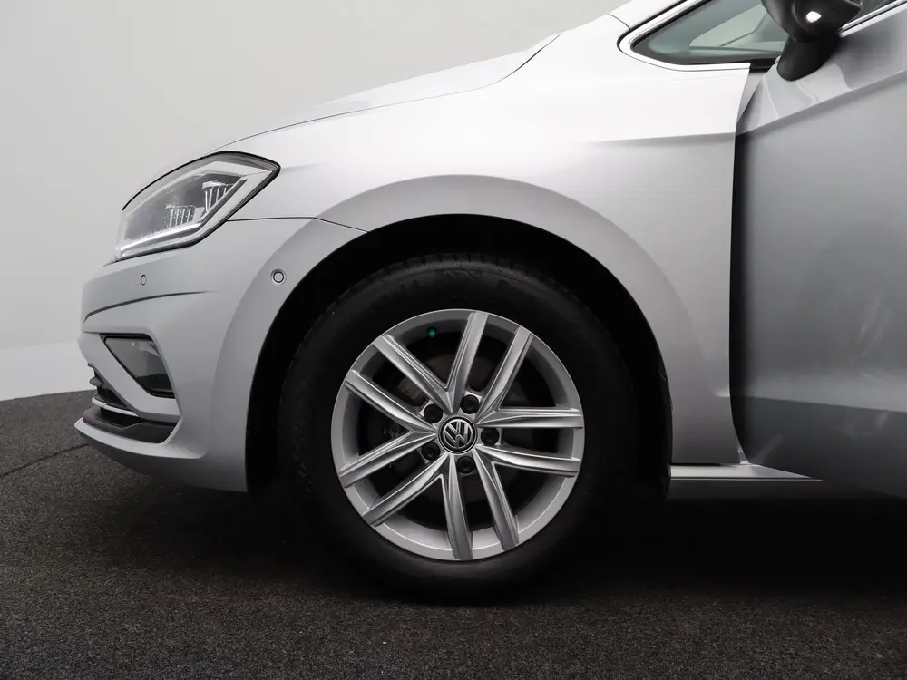 Volkswagen Golf Sportsvan 1.0 TSI Highline Edition | Navigat uit 2019, foto 15