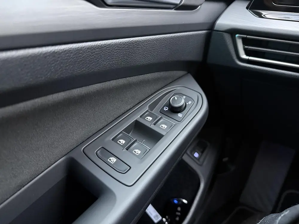 Volkswagen Golf 1.4 eHybrid Style | Apple Carplay / Android uit 2023, foto 17