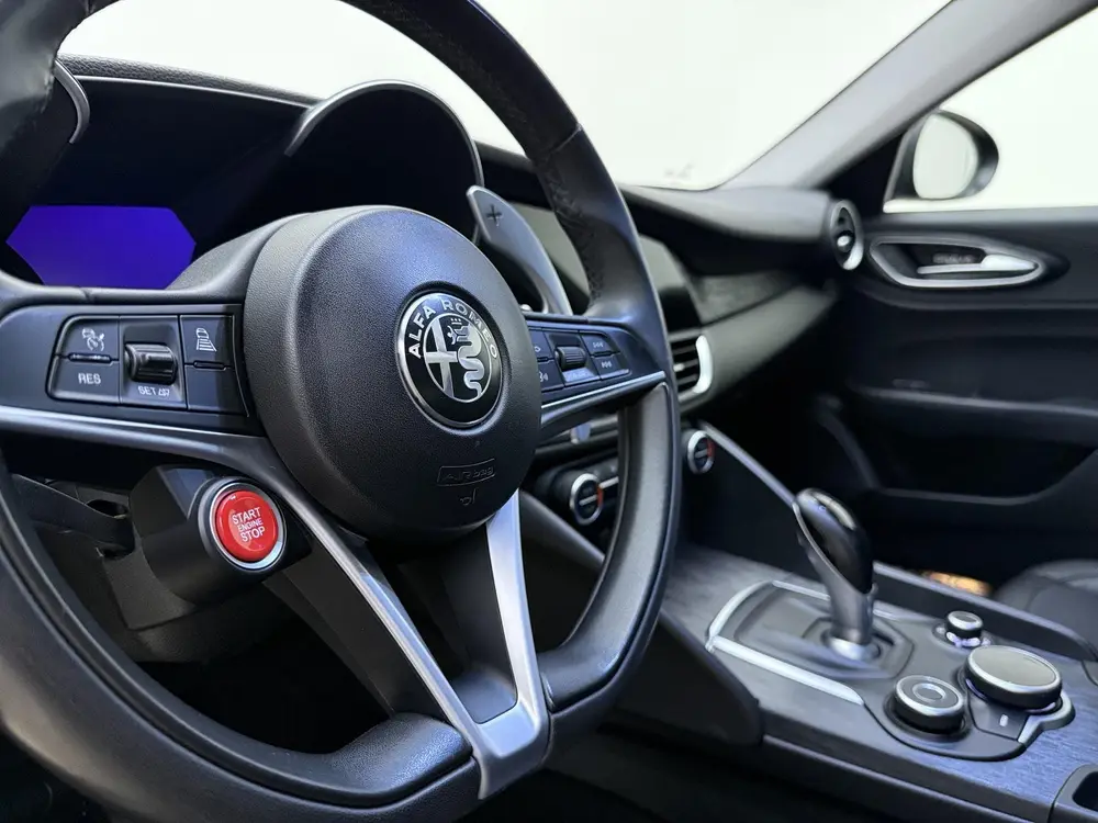 Alfa Romeo Giulia 2.0T | automaat | Climate control | Naviga uit 2019, foto 13