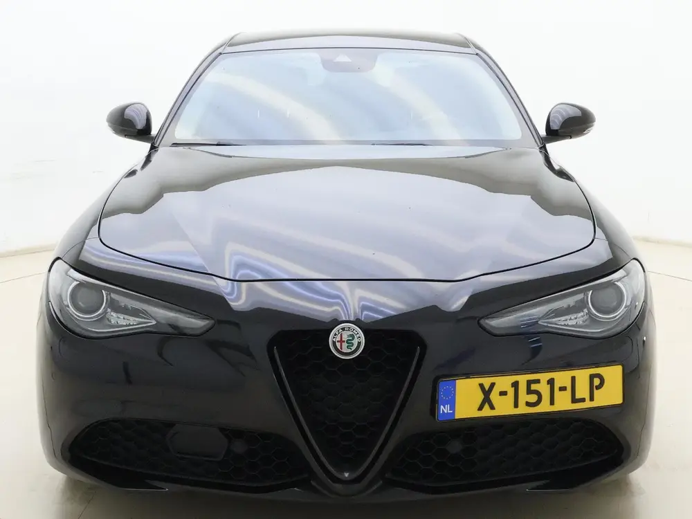 Alfa Romeo Giulia 2.0T | automaat | Climate control | Naviga uit 2019, foto 9