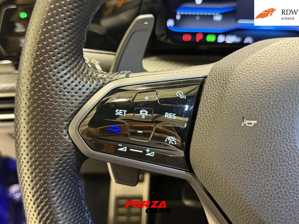 Volkswagen Golf 2.0 TSI R 4Motion PANO | IQ | AKRA | VOL uit 2021, foto 10