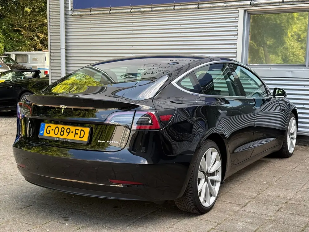 Tesla Model 3 Dual Long Range AWD 75 kWh 84,3 SOH l Pano l L uit 2019, foto 12