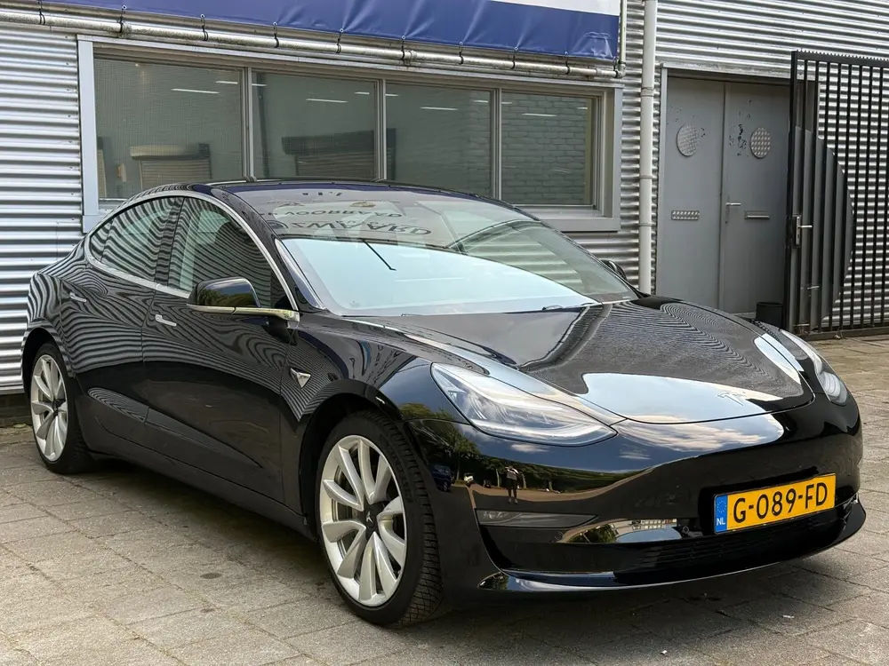 Tesla Model 3 Dual Long Range AWD 75 kWh 84,3 SOH l Pano l L uit 2019, foto 4