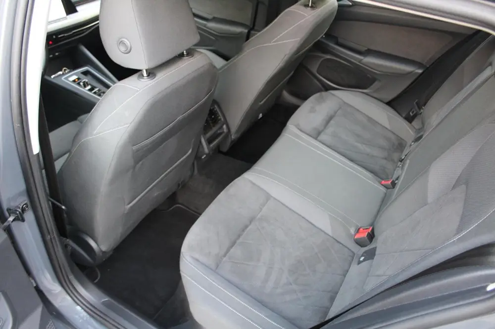 Volkswagen Golf Variant 1.0 eTSI Life Business 110PK | Carpl uit 2023, foto 16