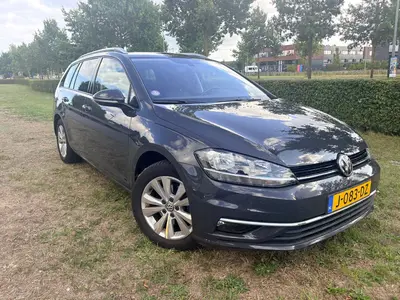 Volkswagen Golf Variant 1.0 TSI 115pk 2020 Grijs uit 2020