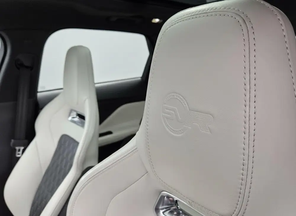 Jaguar F-Pace 5.0 V8 S/C AWD SVR | Bijzonder netjes | Goed o uit 2019, foto 18