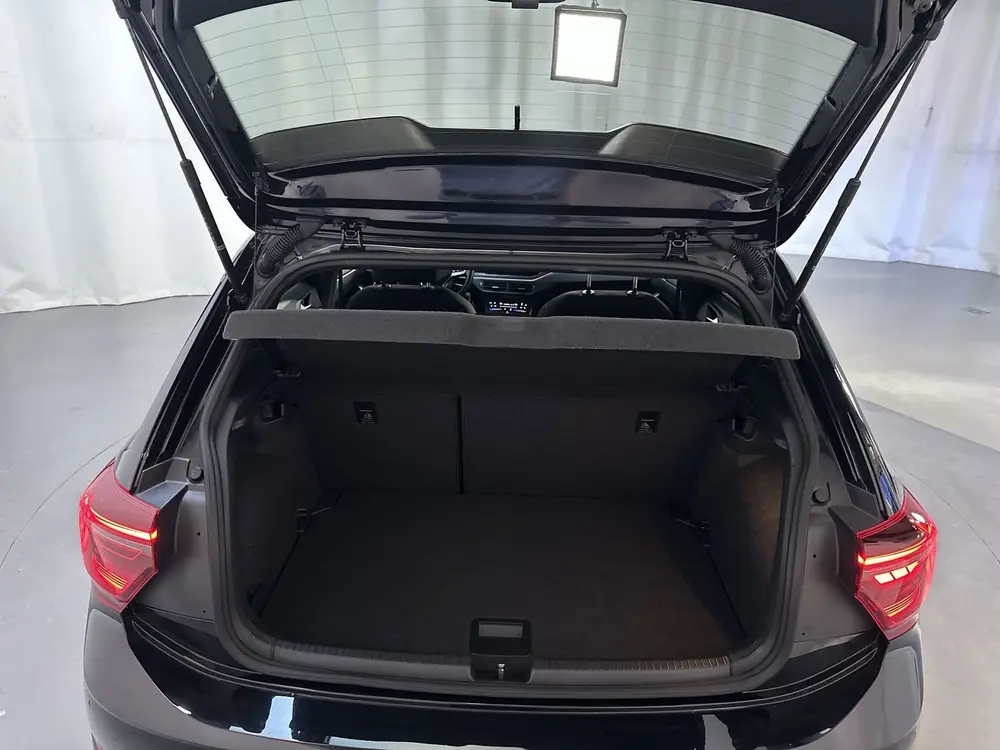 Volkswagen Polo 1.0 TSI DSG R-Line Business Virtual Cockpit uit 2023, foto 17