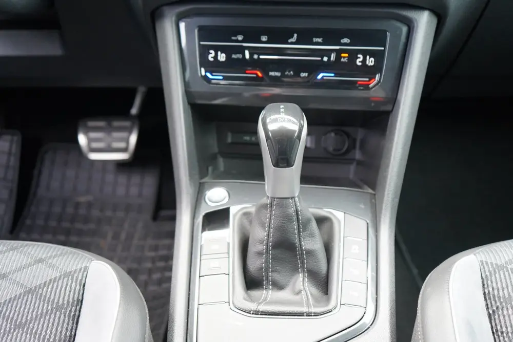 Volkswagen Tiguan 1.5 TSI/2x R-Line/150PK/LED/20"/ Virtual uit 2023, foto 17