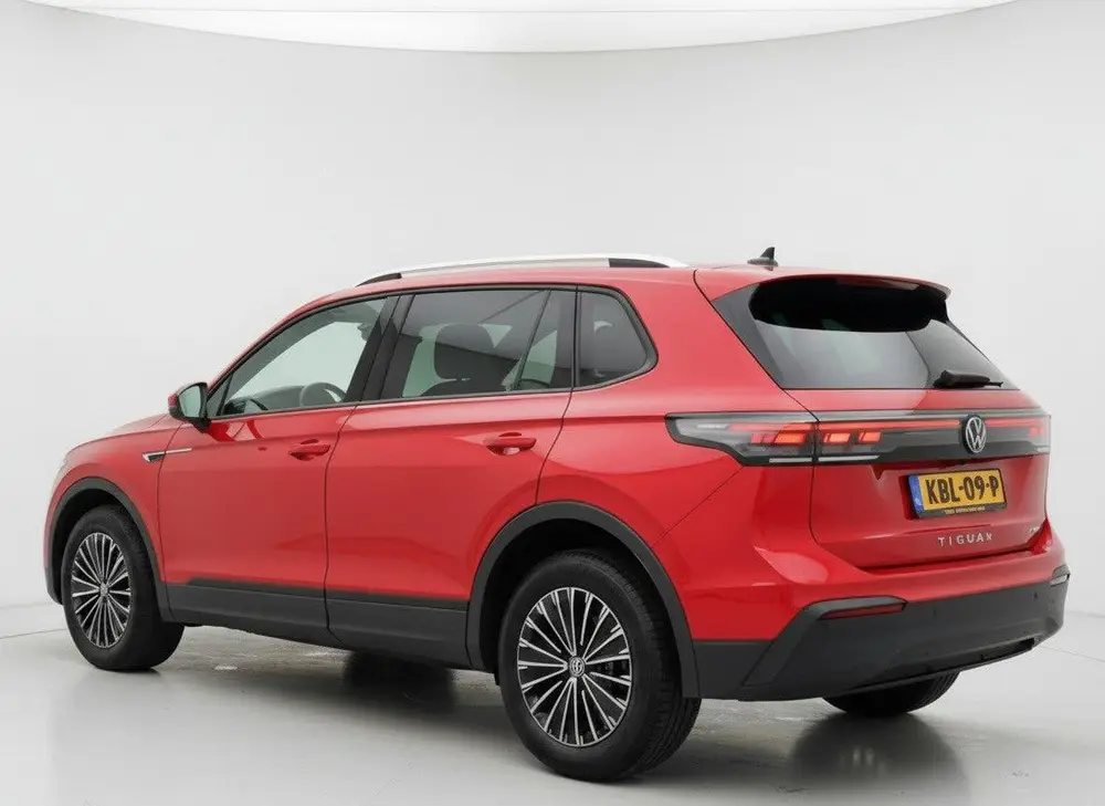 Volkswagen Tiguan 1.5 eTSI 150PK DSG LIFE GOAL IQ.LIGHT/360 uit 2025, foto 11
