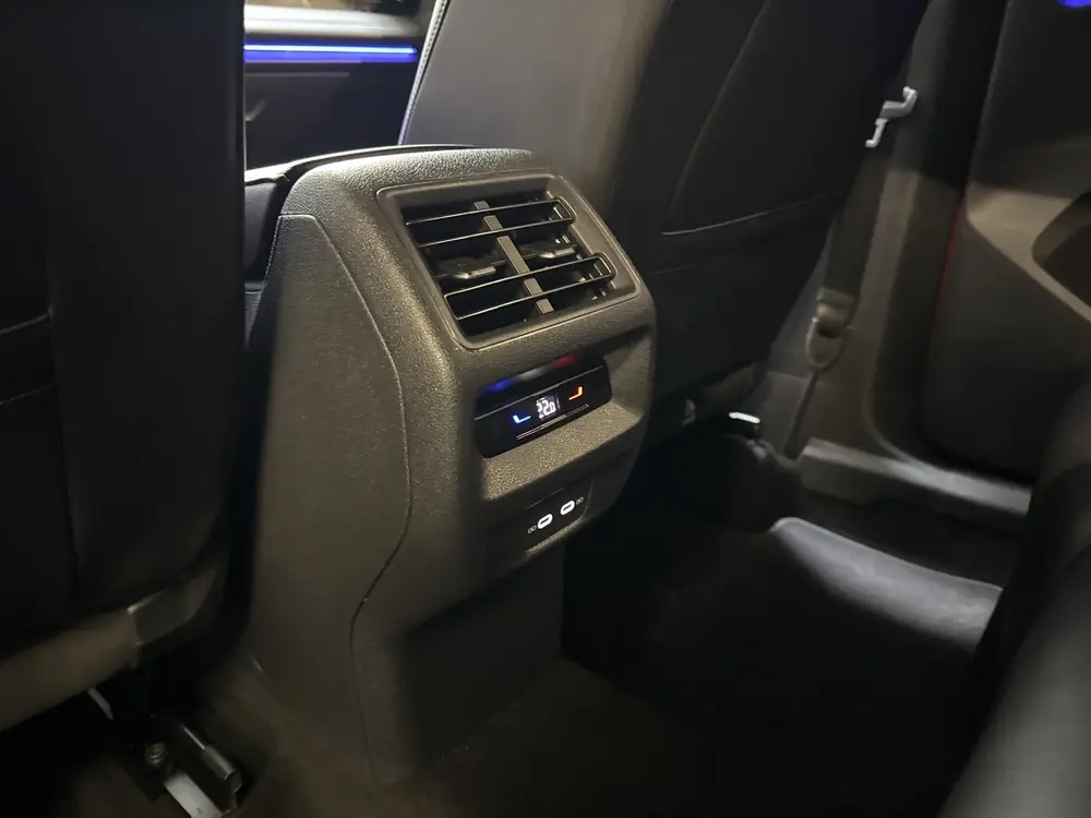 Volkswagen Tiguan 1.5 eTSI 150PK DSG LIFE GOAL IQ.LIGHT/360 uit 2025, foto 15