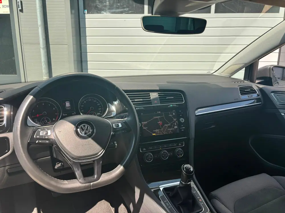 Volkswagen Golf VII Golf 1.5 TSI 150pk 5D 2019 Grijs Massage ACC uit 2019, foto 11