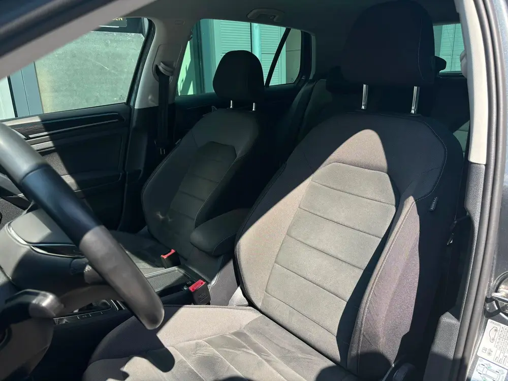 Volkswagen Golf VII Golf 1.5 TSI 150pk 5D 2019 Grijs Massage ACC uit 2019, foto 17