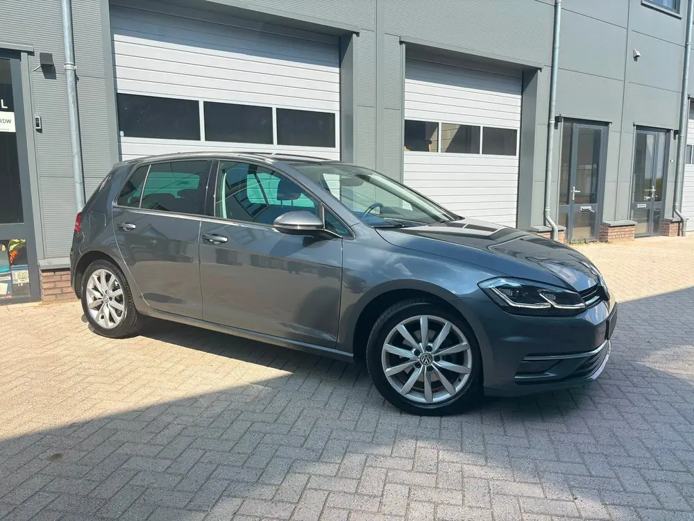 Volkswagen Golf VII Golf 1.5 TSI 150pk 5D 2019 Grijs Massage ACC uit 2019, foto 3