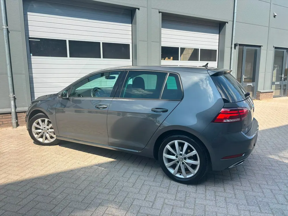 Volkswagen Golf VII Golf 1.5 TSI 150pk 5D 2019 Grijs Massage ACC uit 2019, foto 6