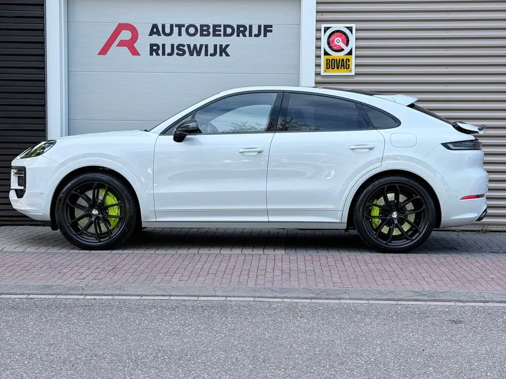 Porsche Cayenne Coupé 4.0 Turbo E-Hybrid GT Carbon/P-Displa uit 2025, foto 2