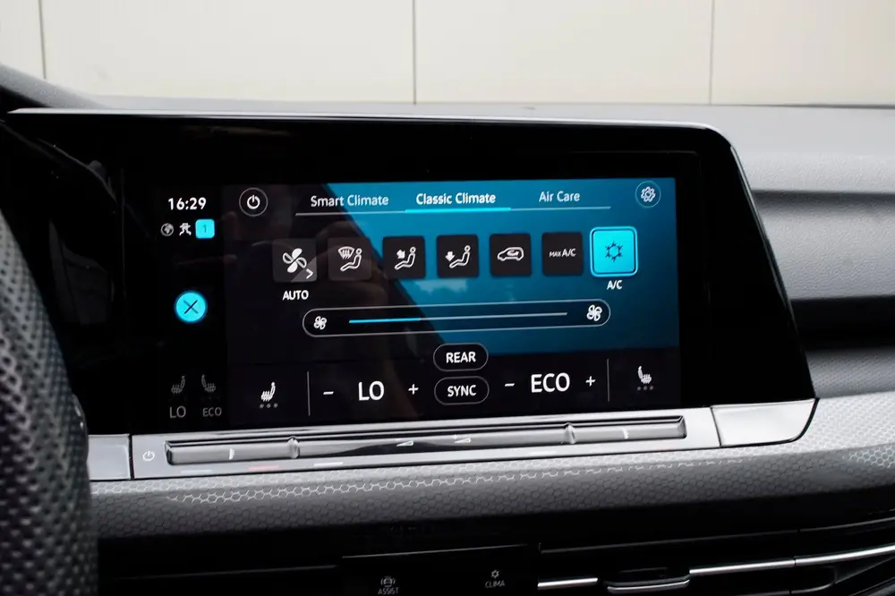 Volkswagen Golf 1.4 GTE Ehybrid 245pk |Pano|Hud|Acc|Keyless| uit 2020, foto 19