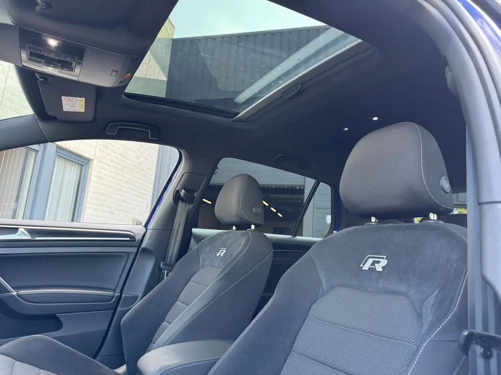 Volkswagen Golf 7,5 R 2.0 TSI 301pk 4Motion DSG/ Aut. Panora uit 2019, foto 17