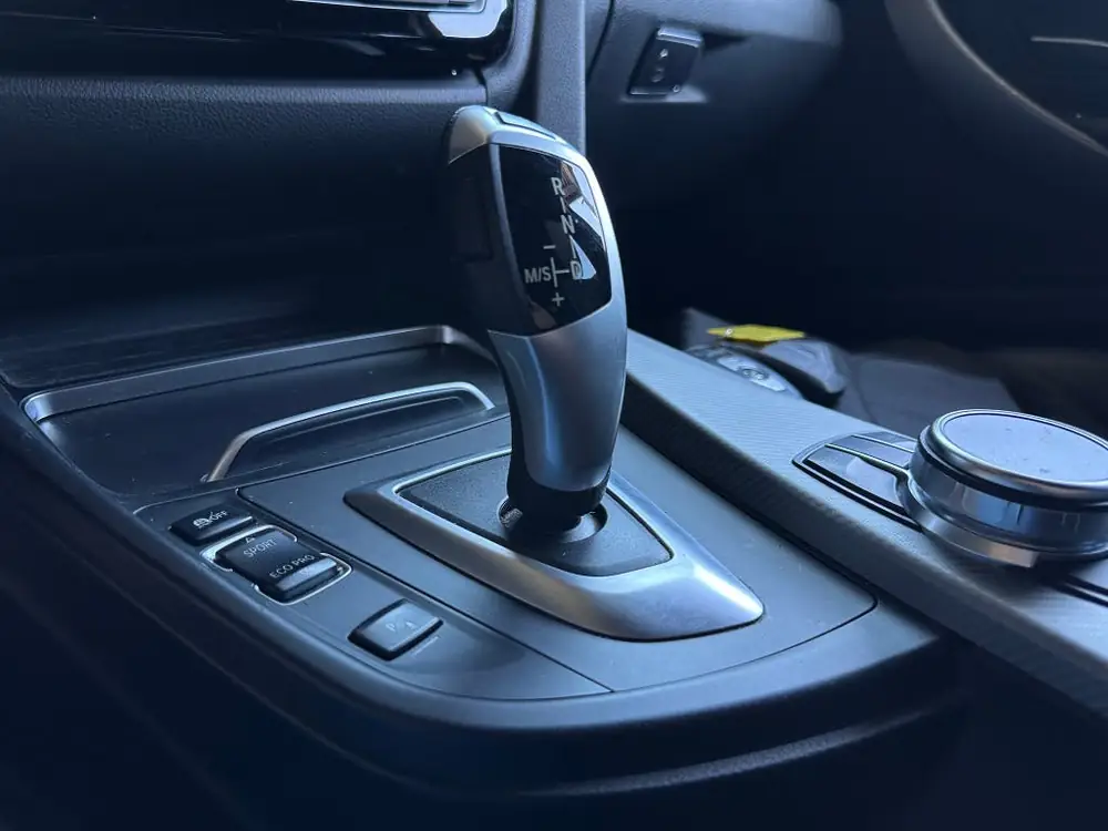 BMW 3-Serie 3 Serie 318i LCI | M-SPORT | AUT. | LED | LEER | NL-Auto uit 2019, foto 2