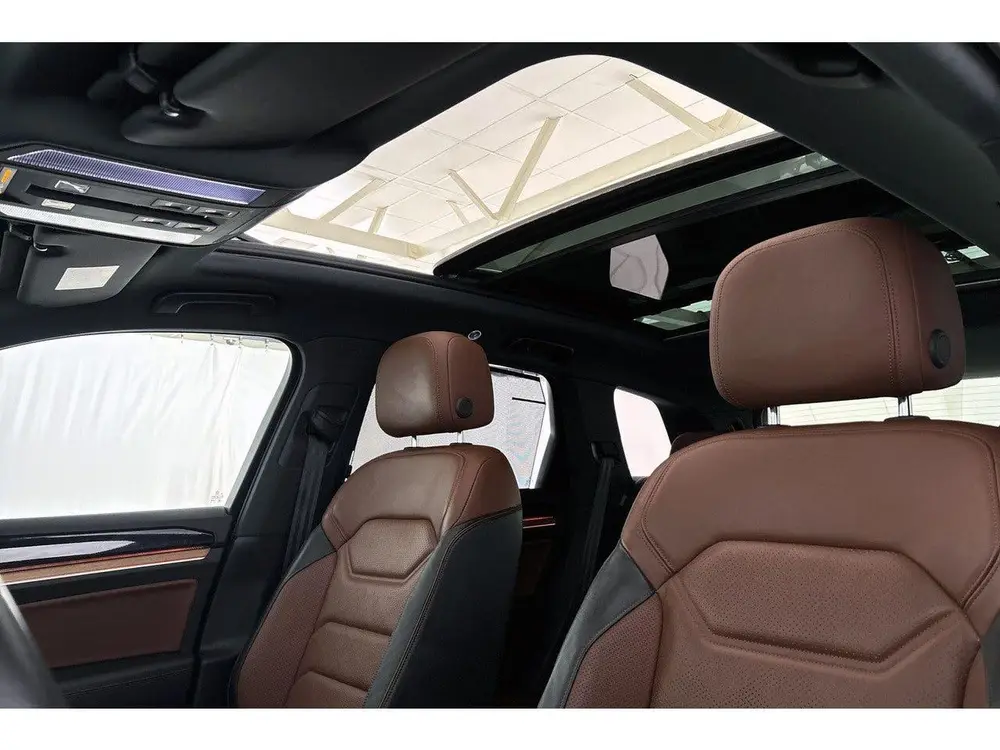 Volkswagen Touareg 3.0 TSi eHybrid 4MOTION Luchtvering Panor uit 2022, foto 8