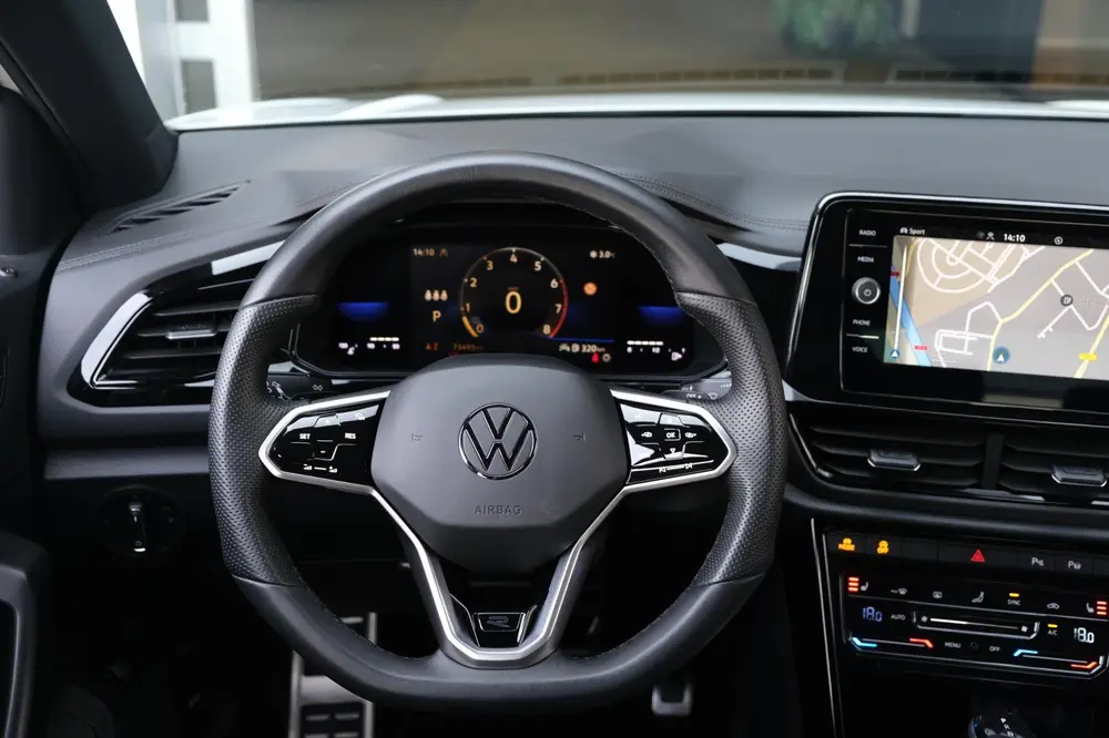 Volkswagen T-Roc 1.5 TSI R-Line DSG Facelift Black IQ Cam AC uit 2022, foto 16