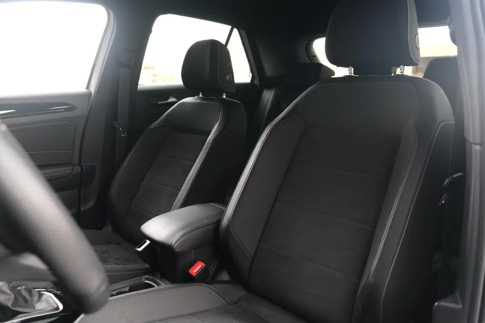 Volkswagen T-Roc 1.5 TSI R-Line DSG Facelift Black IQ Cam AC uit 2022, foto 4