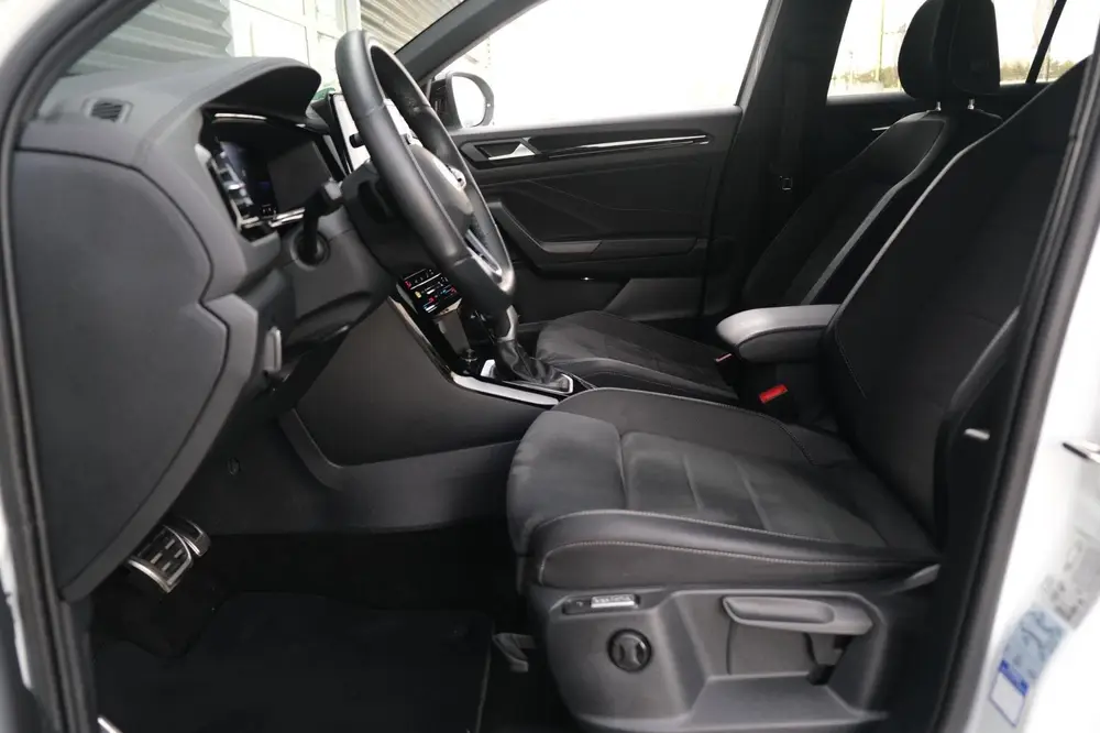 Volkswagen T-Roc 1.5 TSI R-Line DSG Facelift Black IQ Cam AC uit 2022, foto 5