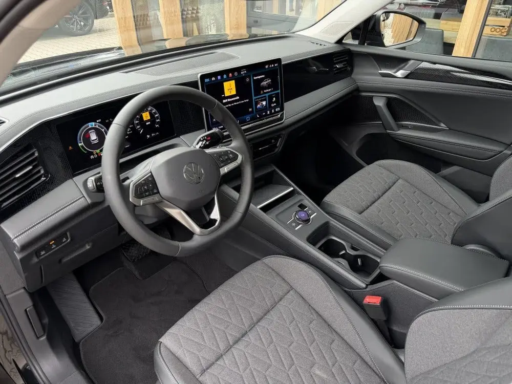 Volkswagen Tiguan Life 1.5 TSI PHEV DSG 204 Pk | Pano | Trek uit 2026, foto 3