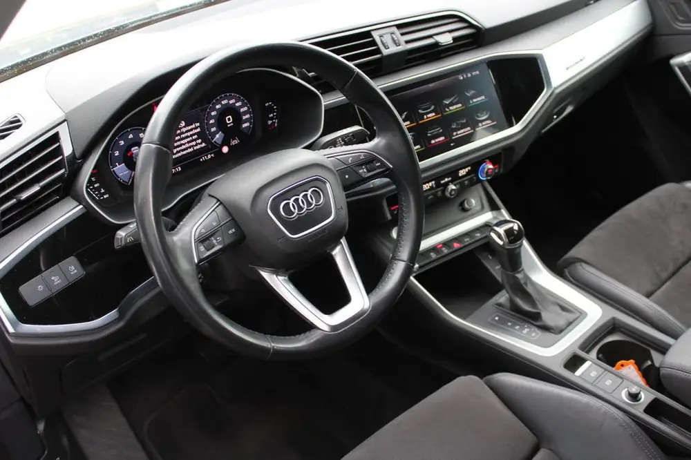 Audi Q3 45 TFSI quattro | S-Line | Trekhaak | Keyless | Dode uit 2019, foto 2