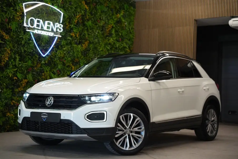 Volkswagen T-Roc 1.5 TSI ACT IQ.Drive Automaat / Trekhaak / uit 2019