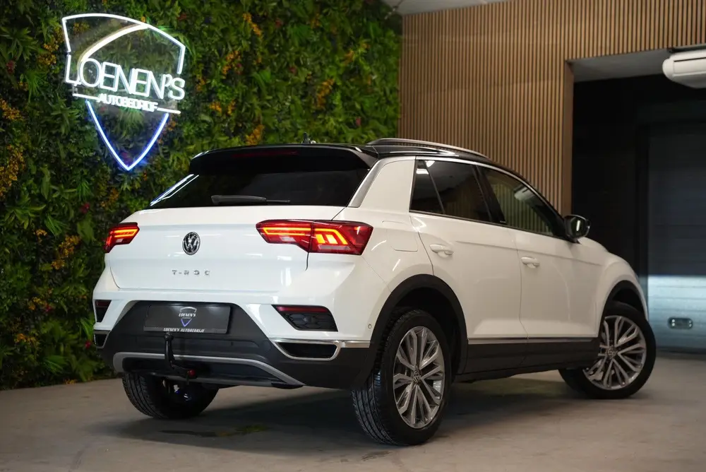 Volkswagen T-Roc 1.5 TSI ACT IQ.Drive Automaat / Trekhaak / uit 2019, foto 2
