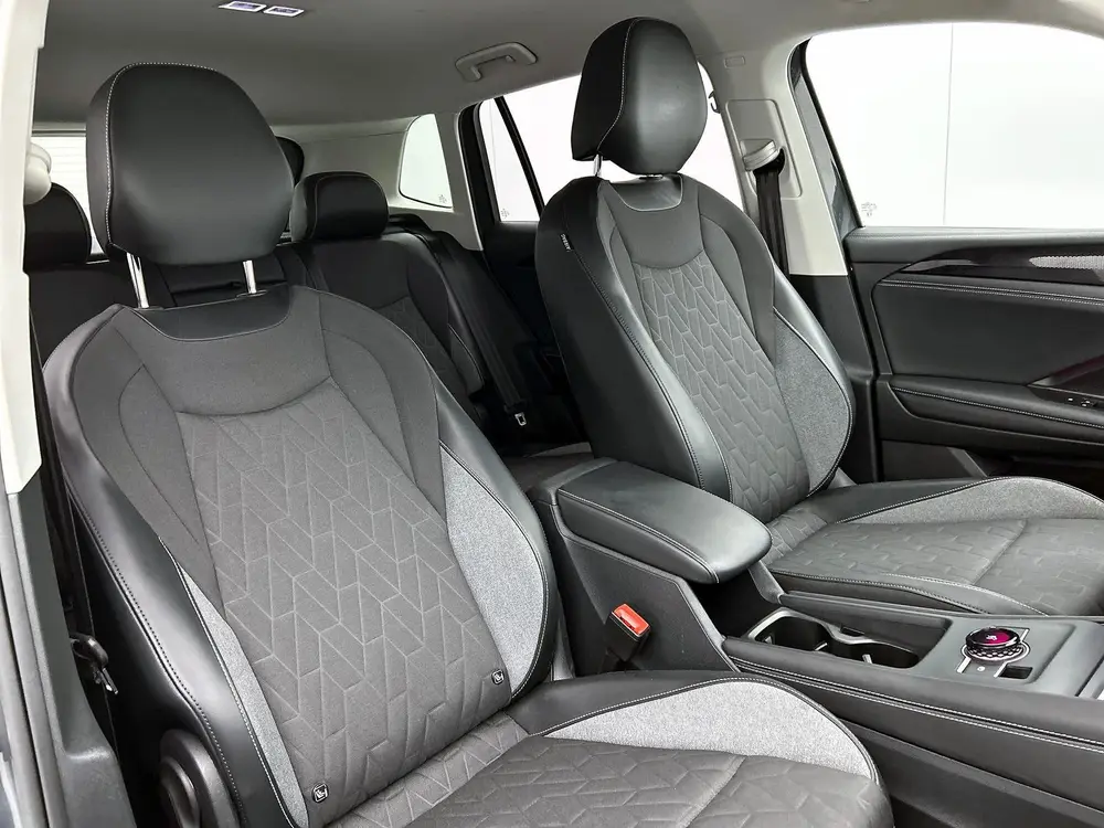 Volkswagen Tiguan 1.5 eTSI Life Edition | Automaat | Trekhaa uit 2025, foto 12