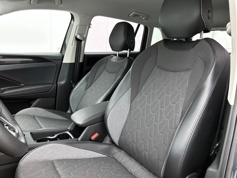 Volkswagen Tiguan 1.5 eTSI Life Edition | Automaat | Trekhaa uit 2025, foto 4