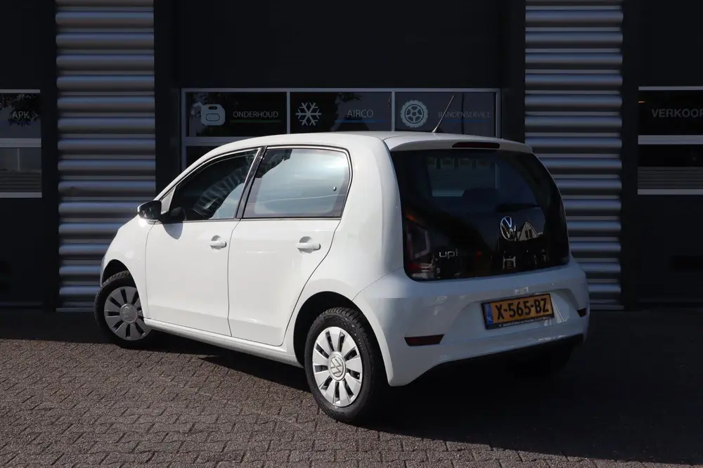 Volkswagen Up! uit 2023, foto 2