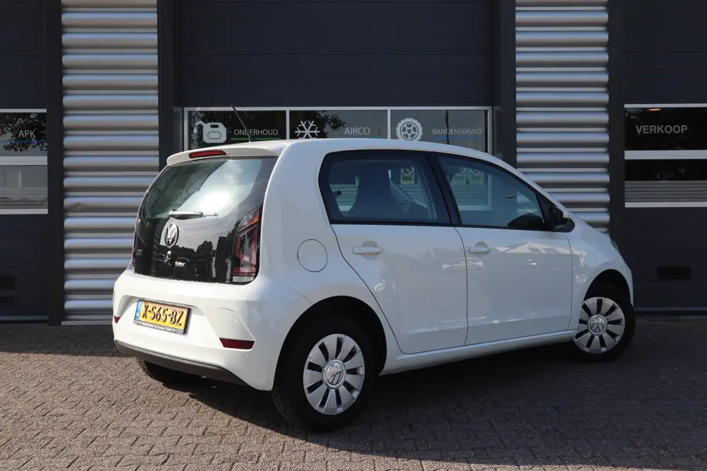Volkswagen Up! uit 2023, foto 8