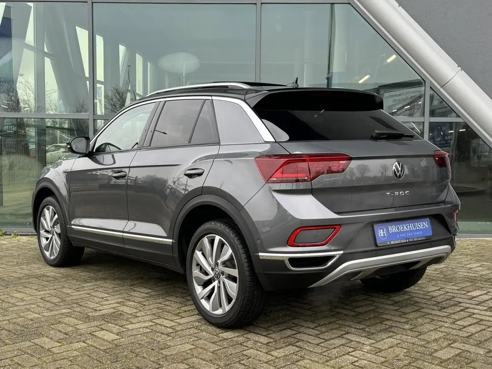 Volkswagen T-Roc 1.5 TSI 150pk Automaat / Panoramadak / Lede uit 2024, foto 3