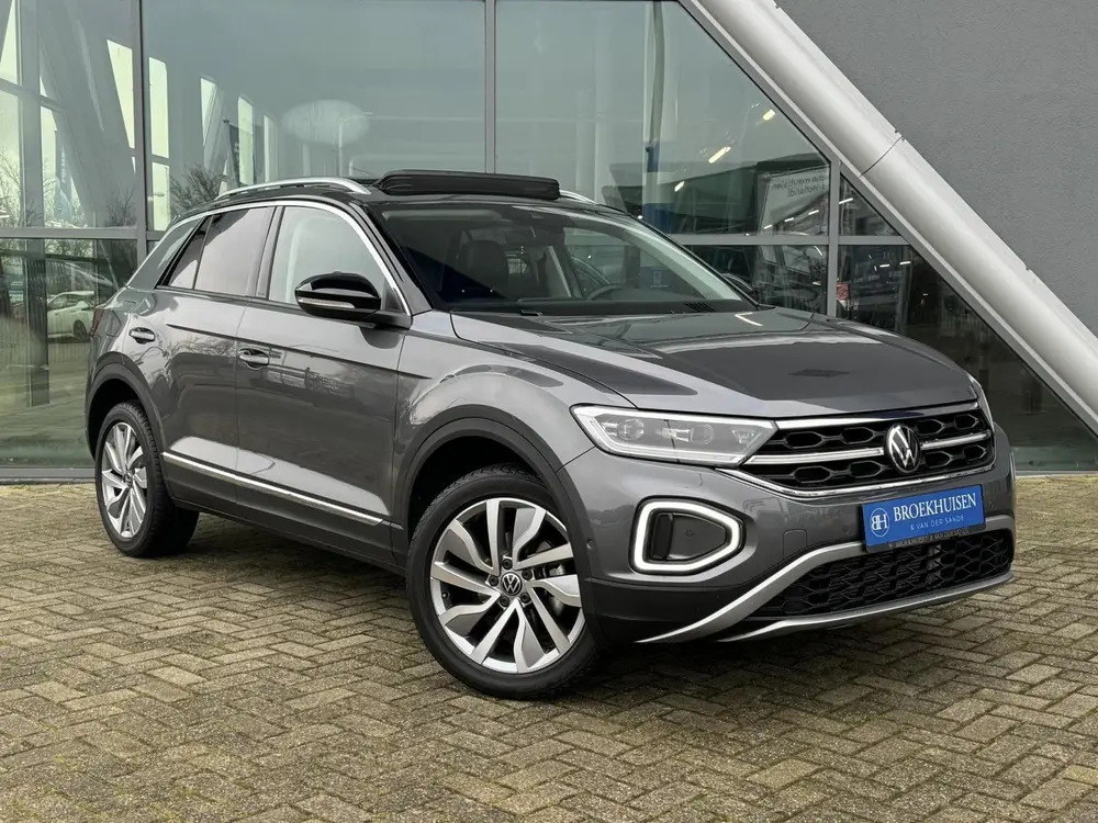Volkswagen T-Roc 1.5 TSI 150pk Automaat / Panoramadak / Lede uit 2024, foto 4