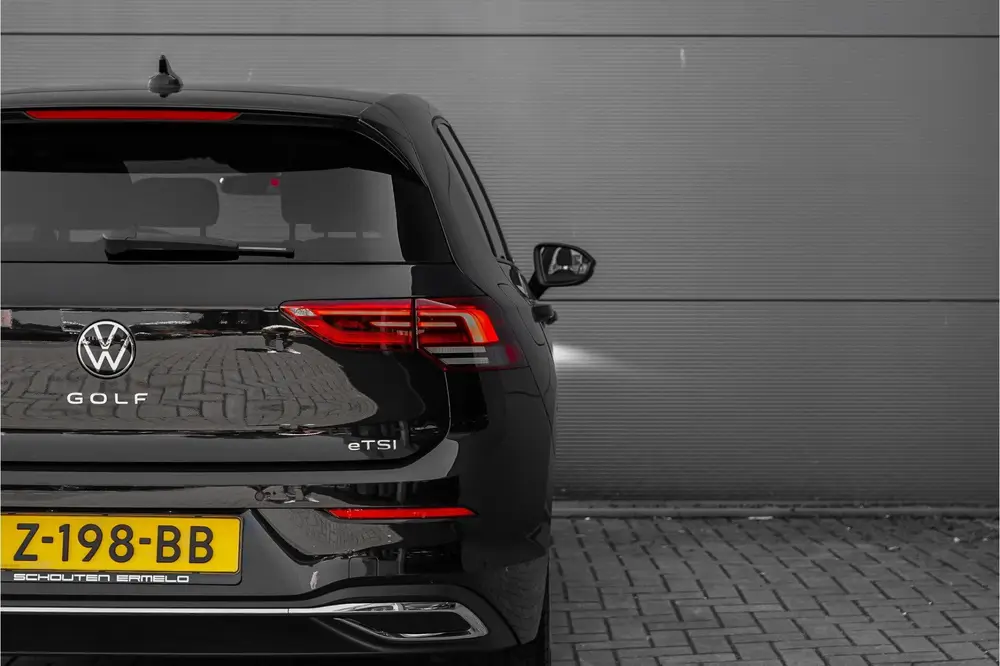 Volkswagen Golf 1.5 eTSI Move Style Pack ACC Camera 18" uit 2023, foto 16