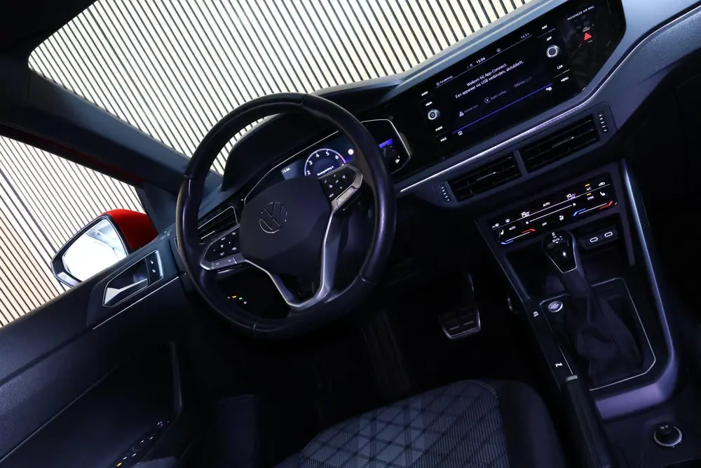 Volkswagen Polo 1.0 TSI R-Line Business AVM DSG NAVI CARPLAY uit 2022, foto 18