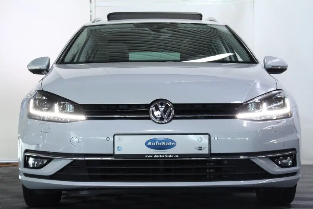 Volkswagen Golf Variant 1.5 TSI DSG Highline PANO VIRTUAL CA uit 2019, foto 6