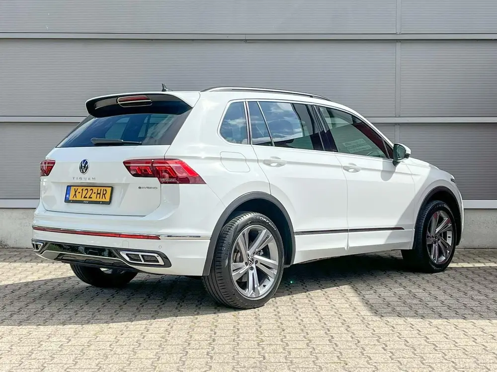Volkswagen Tiguan 1.4 TSI eHybrid 245pk DSG R-Line Business uit 2023, foto 2