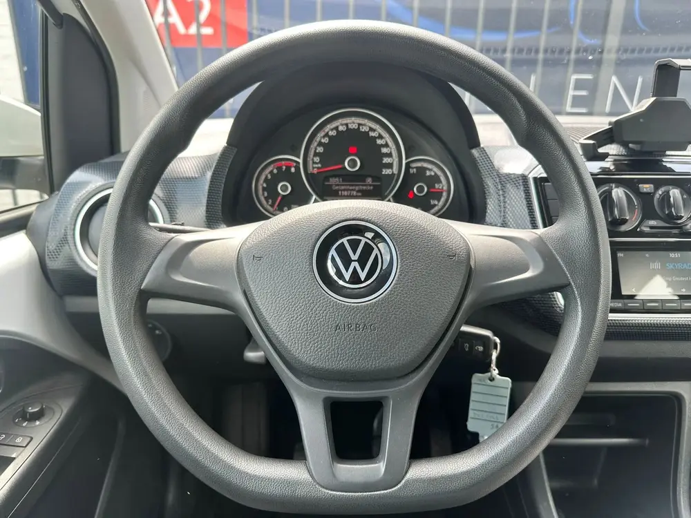 Volkswagen UP! 1.0 / AIRCO / STOELVERWARMING / CAMERA / CRUI uit 2021, foto 12