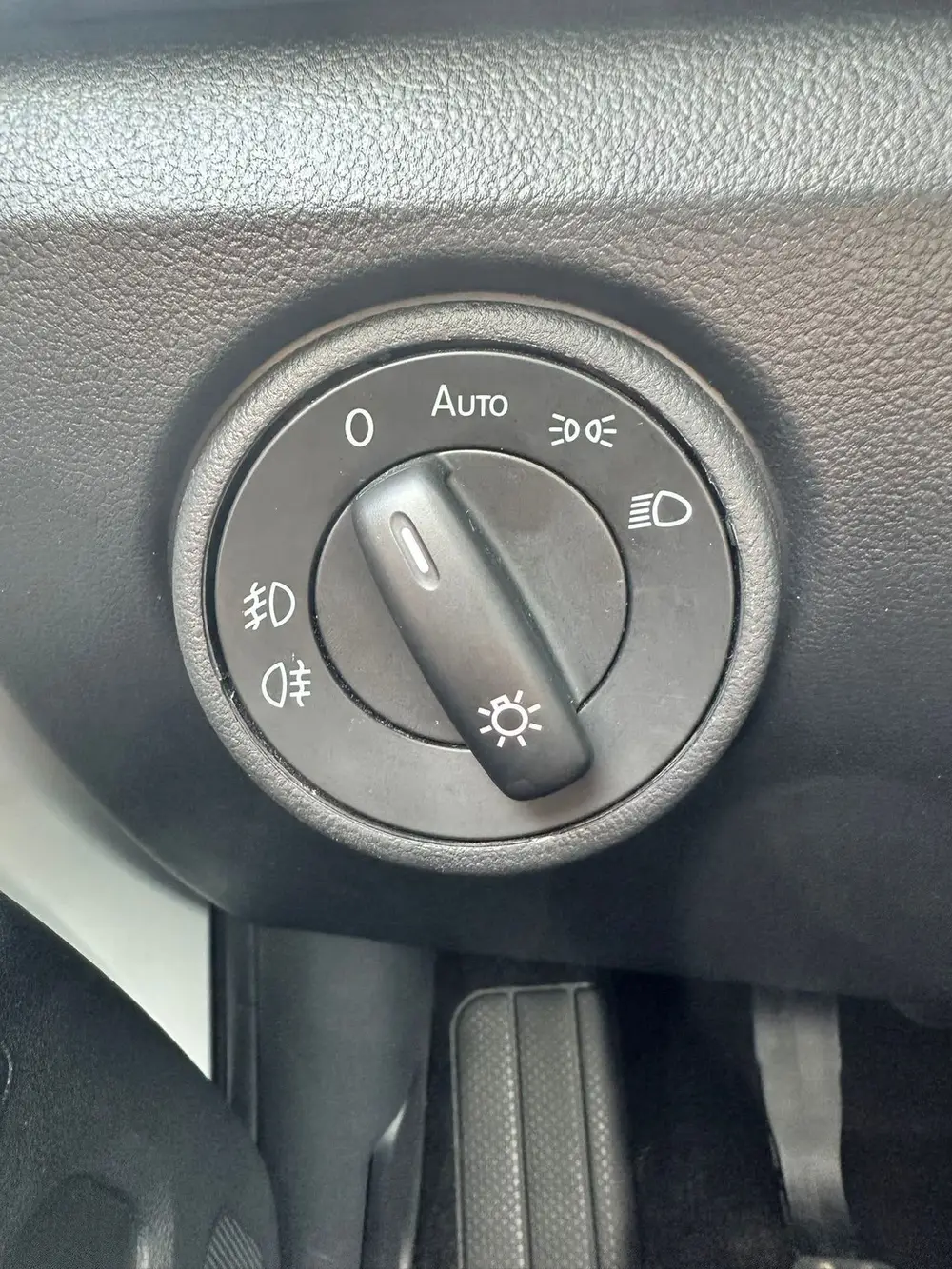 Volkswagen UP! 1.0 / AIRCO / STOELVERWARMING / CAMERA / CRUI uit 2021, foto 18