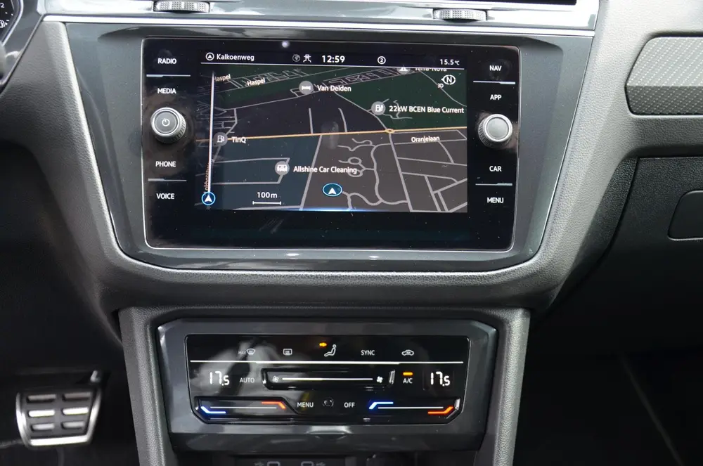 Volkswagen Tiguan 1.5 TSI R-Line Business+ Automaat/Navi/Pdc uit 2021, foto 17