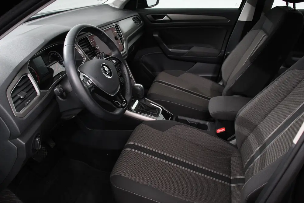 Volkswagen T-Roc 1.5 TSI 150pk DSG Style Team Navigatie Clim uit 2021, foto 3