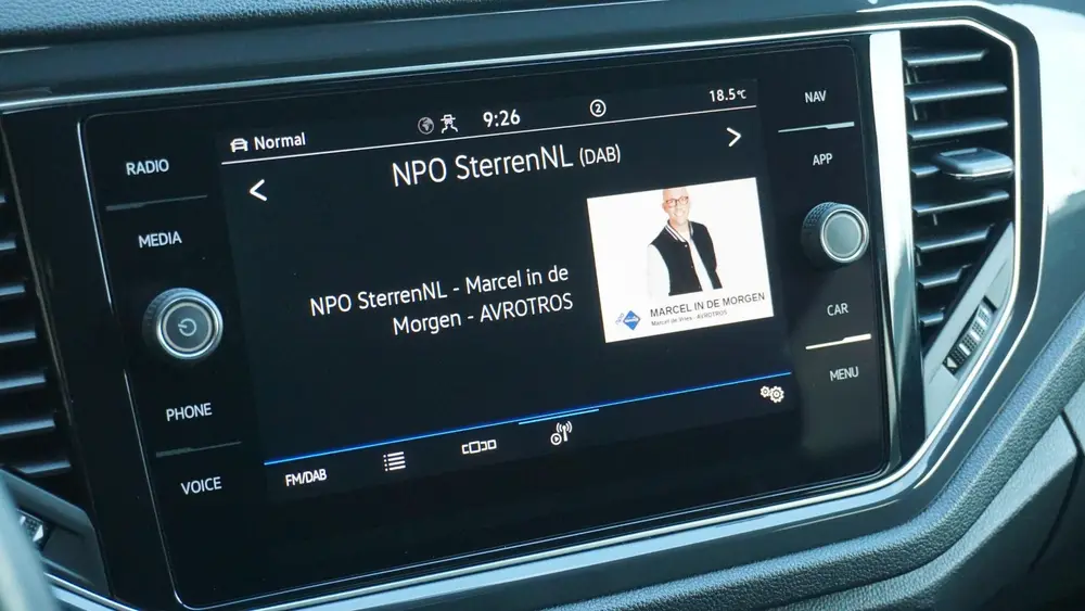 Volkswagen T-Roc 1.5 150pk TSI Sport Pano Virtual Stoelverw uit 2020, foto 14