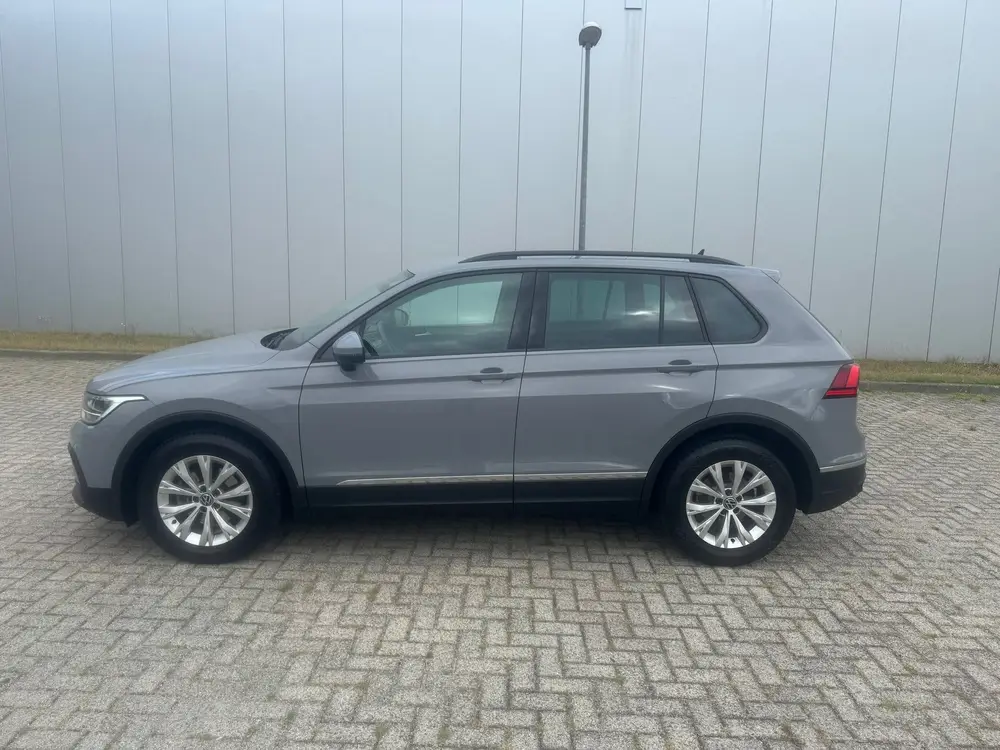 Volkswagen Tiguan 1.5 TSI Life , Achteruitrijcamera, Stoel e uit 2021, foto 2